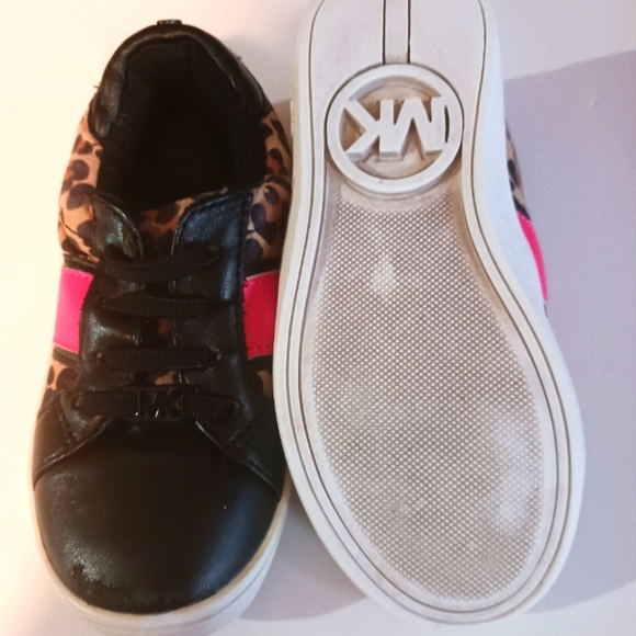 MICHAEL KORS KIDS SHOES SIZE 10 - Picture 4 of 7